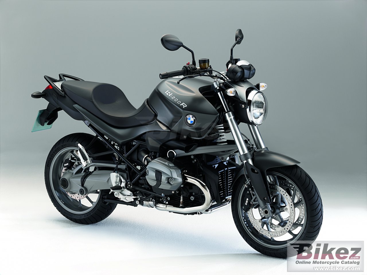 Big BMW r 1200 r picture and wallpaper from Bikez.com